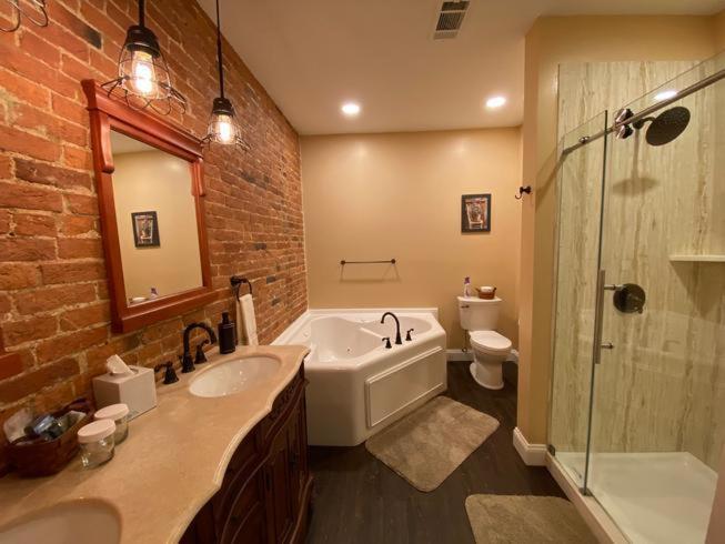 The Swope Manor 2*