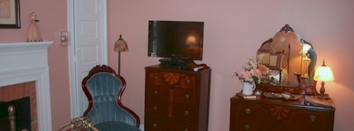 The Swope Manor Bed & Breakfast 2*