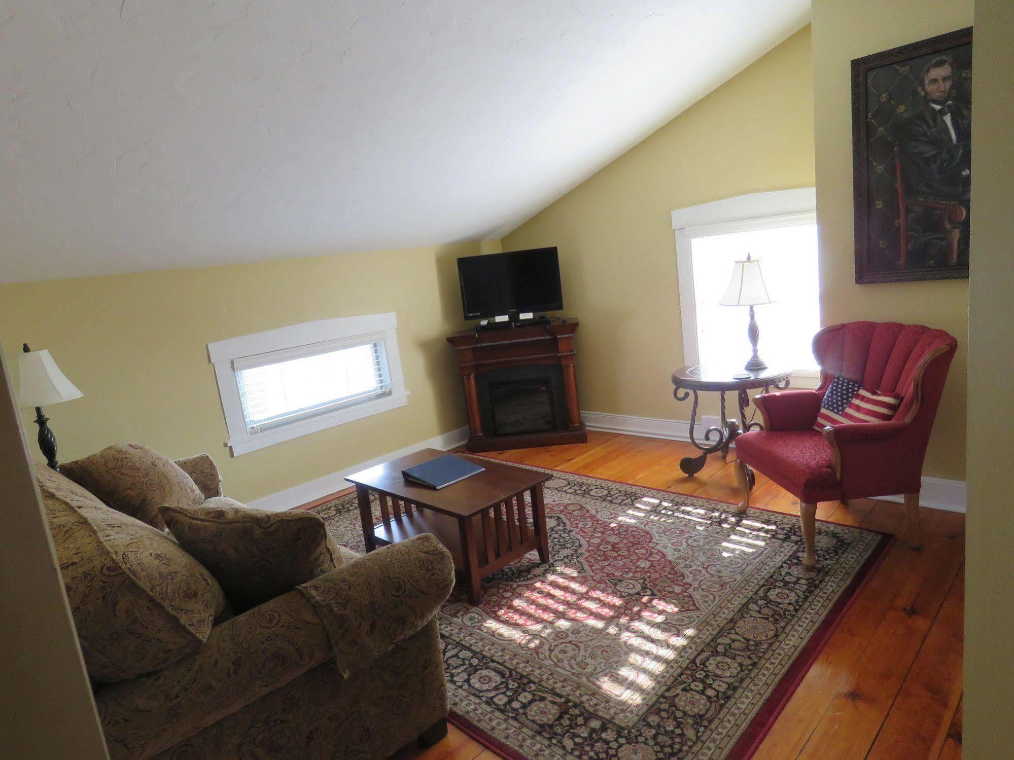 The Swope Manor 2*