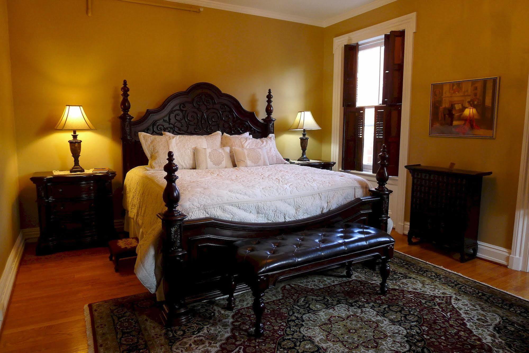 The Swope Manor 2*